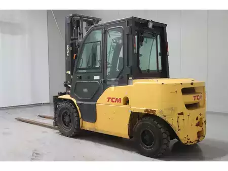 Carrelli elevatori diesel 2015  Nissan DG1F4A50Q (8)