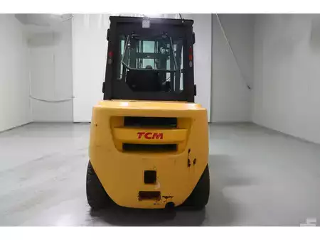 Carrelli elevatori diesel 2015  Nissan DG1F4A50Q (6)