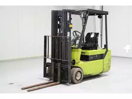 3-wiel elektrische heftrucks 2005  Clark CTM20 (2)