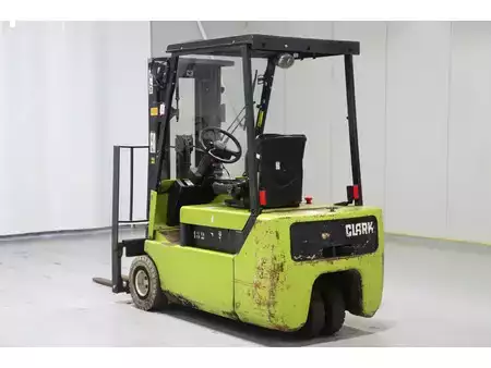 3-wiel elektrische heftrucks 2005  Clark CTM20 (3)