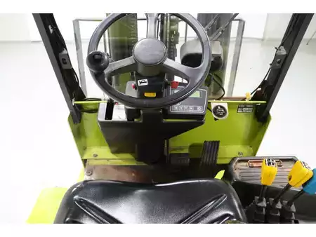 3-wiel elektrische heftrucks 2005  Clark CTM20 (7)