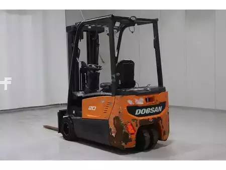 Eléctrico - 3 rodas 2020  Doosan B20T-7 (5)