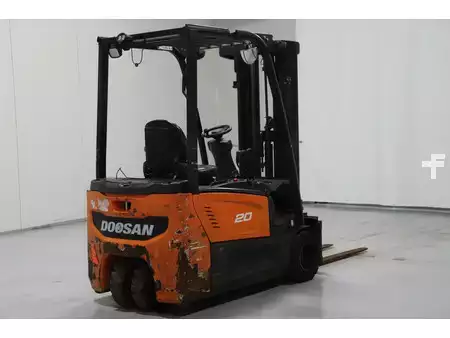 Eléctrico - 3 rodas 2020  Doosan B20T-7 (7)