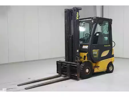 LPG heftrucks 2006  Yale GLP20VX (4)