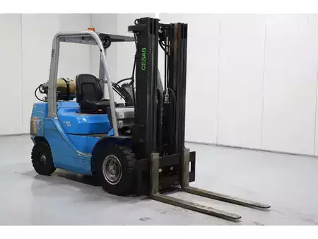 Chariots élévateurs GPL 2020  Cesab M325G (1)