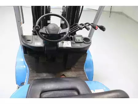Chariots élévateurs GPL 2020  Cesab M325G (2)
