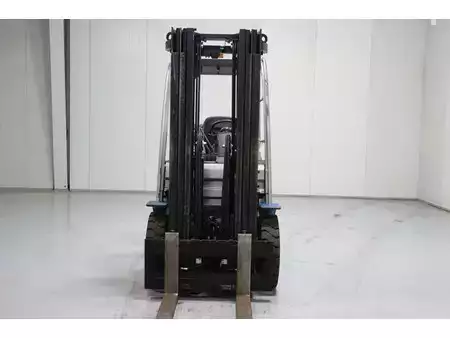 Chariots élévateurs GPL 2020  Cesab M325G (3)