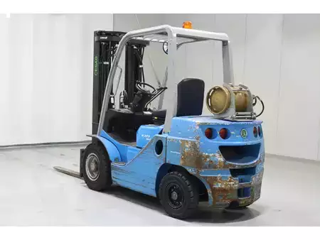 Chariots élévateurs GPL 2020  Cesab M325G (5)