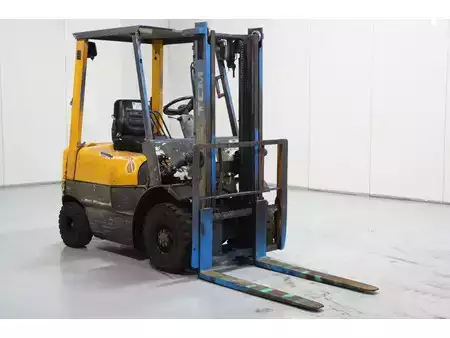 Diesel truck 2008  TCM FHD15Z7 (1)