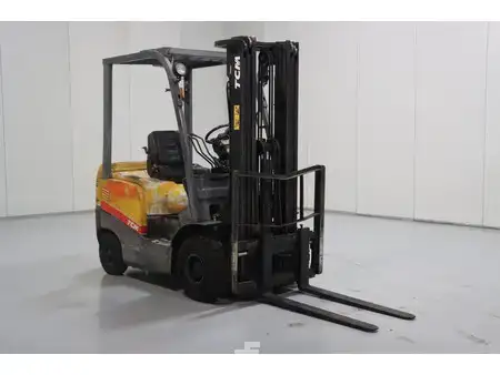 Diesel truck 2006  TCM FHD18T3 (1)