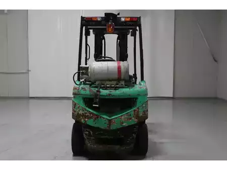 Carrelli elevatori GPL 2010  Mitsubishi FG25N (6)
