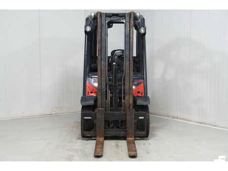 Carretilla elevadora diésel 2014  Linde H25D-02 (2)
