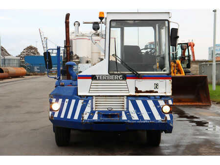 Terminálový traktor 1997  Terberg TRT89 (2)