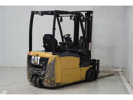 Elektryczne 3-kołowe 2014  CAT Lift Trucks EP20PNT (10)