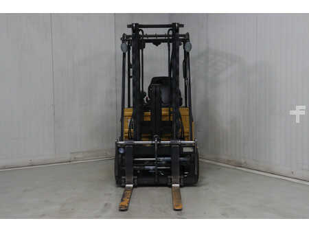 Elektryczne 3-kołowe 2014  CAT Lift Trucks EP20PNT (6)