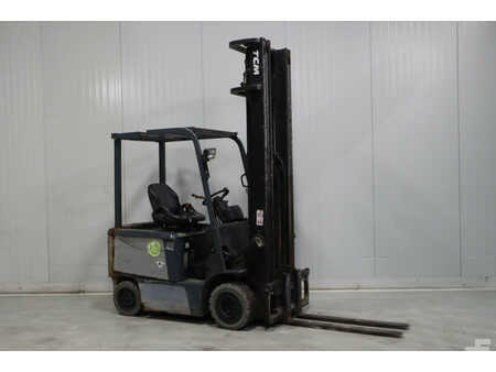 Electric - 4 wheels 2011  TCM FB25-7 (1)