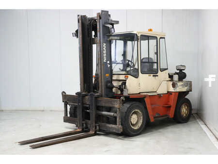 Empilhador diesel 1998  Nissan VF05H70U (4)