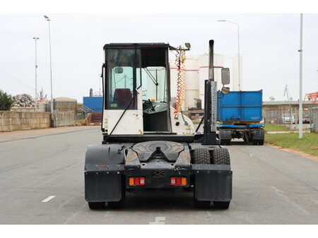 Tracteurs à bagages 2015  Kalmar TT612D (6)