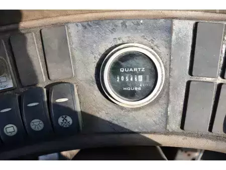 Wózki widłowe diesel 2011  Svetruck 37120-54 (14)