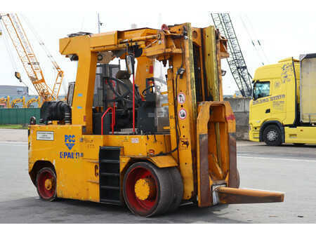 Chariots élévateurs diesel 2015  Paus PGS26.5 (1)