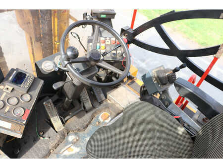 Chariots élévateurs diesel 2015  Paus PGS26.5 (11)