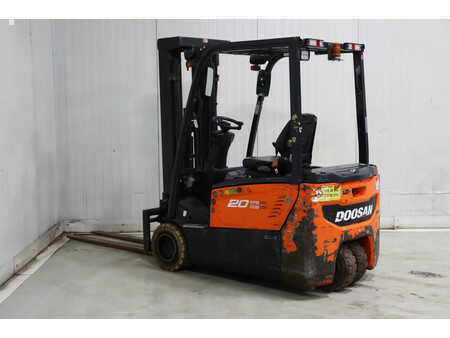 Chariots électriques à 3 roues 2018  Doosan B20T-7 (5)