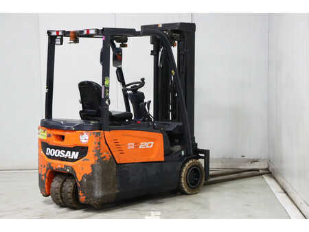 Chariots électriques à 3 roues 2018  Doosan B20T-7 (7)