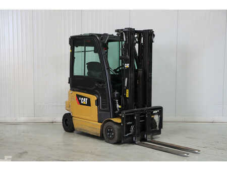 Chariots électriques à 3 roues 2019  CAT Lift Trucks EP16ACN (1)