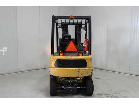 Chariots électriques à 4 roues 2006  CAT Lift Trucks EP50 (7)