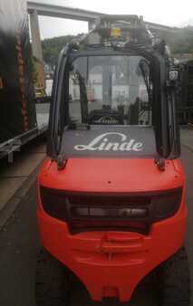 Propane Forklifts 2015  Linde H35T-02 (9)