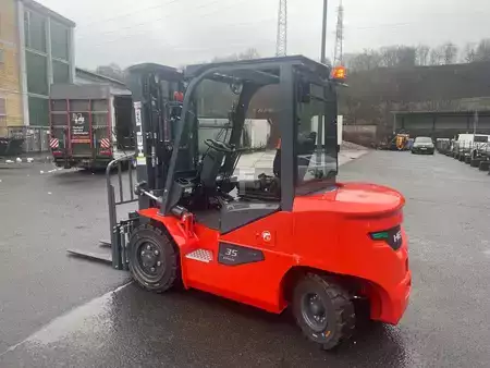 Elektrisk- 4 hjul 2026  Heli CPD 35 (4)