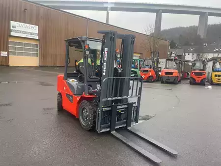 Elektrisk- 4 hjul 2026  Heli CPD 35 (5)