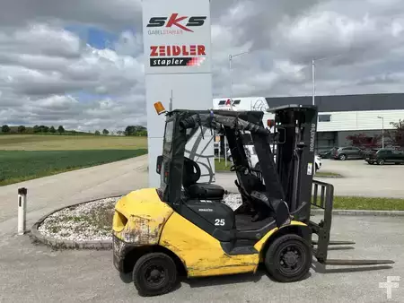 Dízel targoncák 2019  Komatsu FD25T-17 (2)