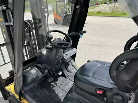 Dízel targoncák 2019  Komatsu FD25T-17 (5)