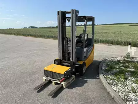 Elektro 3 Rad 2018  Jungheinrich EFG218k-Li (4)