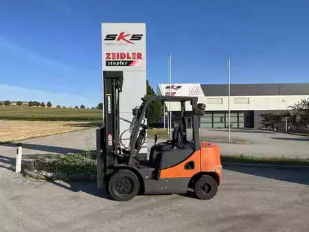 Carrelli elevatori diesel 2014  Doosan D30S-5 (1)