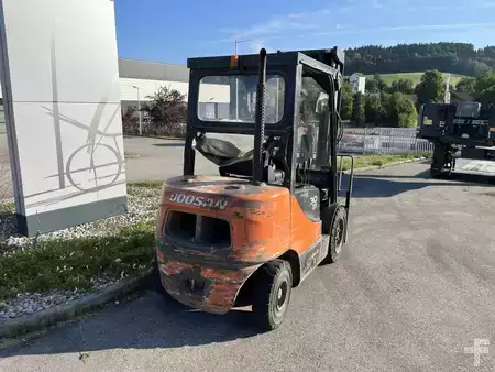 Carrelli elevatori diesel 2014  Doosan D30S-5 (3)