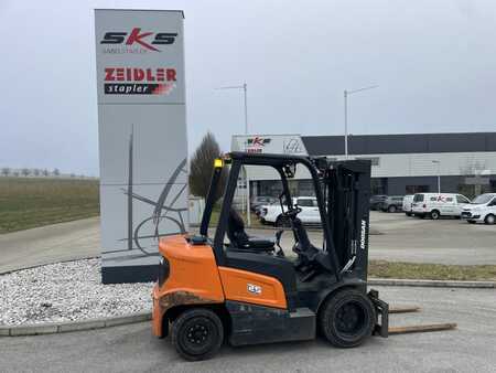 Dieselový VZV 2021  Doosan D25NXS (2)