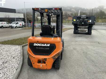 Dieselový VZV 2021  Doosan D25NXS (3)