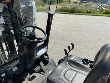 Empilhador diesel 2017  Doosan D30S-5 (5)