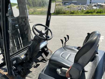 Empilhador diesel 2016  Doosan D30S-5 (5)