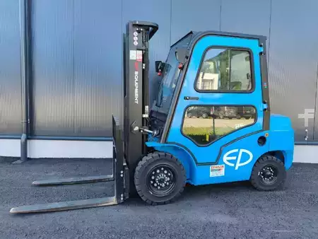 Empilhador diesel 2026  EP Equipment CPCD25T8 NEUMASCHINE (1)