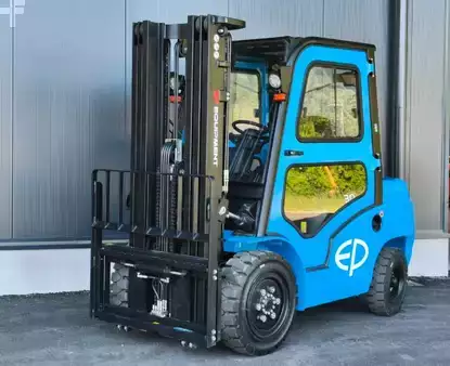 Empilhador diesel 2026  EP Equipment CPCD30T8 NEUMASCHINE (2)