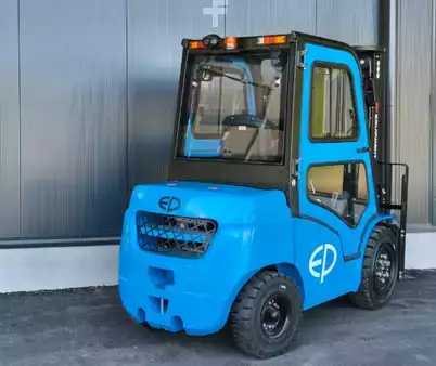 Empilhador diesel 2026  EP Equipment CPCD30T8 NEUMASCHINE (4)