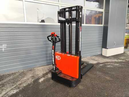 Ledstaplare gå 2025  EP Equipment ESL122 Lithium NEUMASCHINE (2)