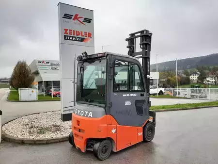 Elektro 4 Rad 2016  Toyota 8FBMKT25 (3)