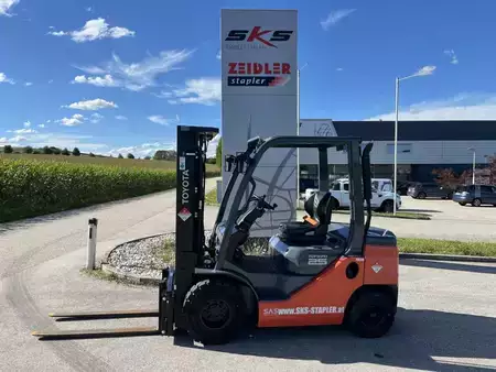 Dieselový VZV 2022  Toyota 52-8FDF25 (1)