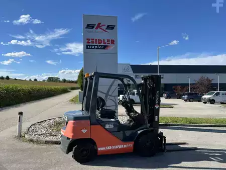 Dieselový VZV 2022  Toyota 52-8FDF25 (2)