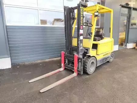 Chariots électriques à 4 roues 2002  Hyster J 3.00XM (4)