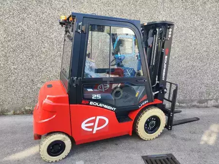 Elektro 4 Rad 2023  EP Equipment EFL253 NEUMASCHINE (3)